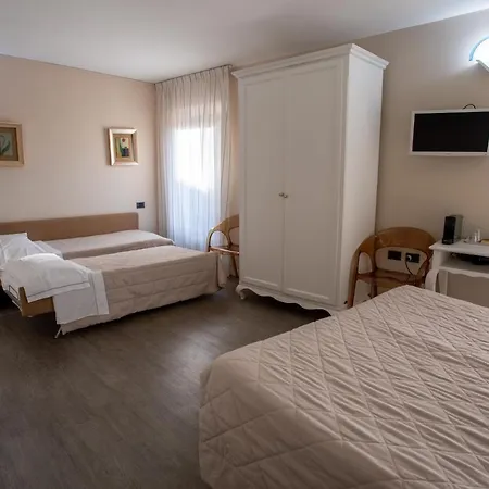 Degli Oleandri Hotell 3*