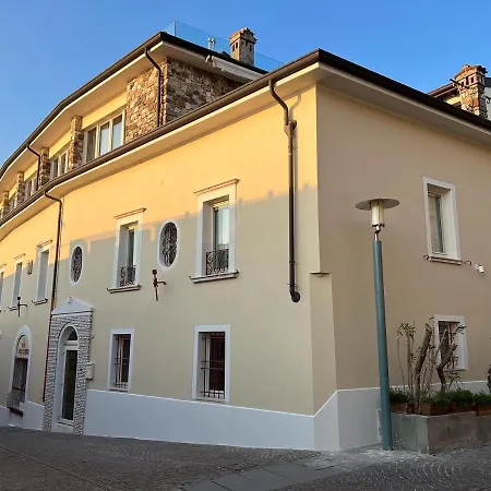 Degli Oleandri Sirmione