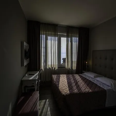 Hotell Degli Oleandri Sirmione