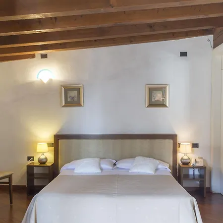 Degli Oleandri Sirmione